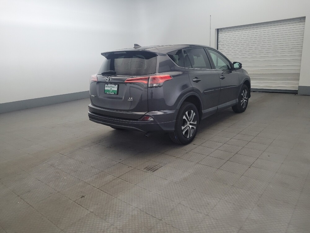 2018 Toyota RAV4 in Temple Hills, MD 20746 - 18138004 9