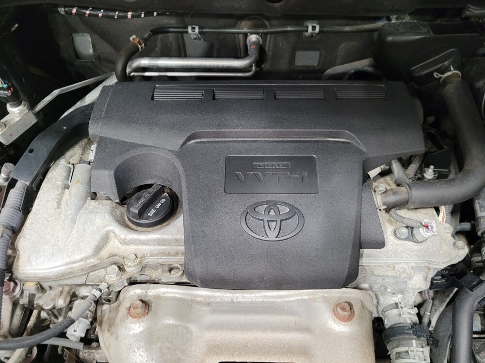 2018 Toyota RAV4 in Temple Hills, MD 20746 - 18138004 30