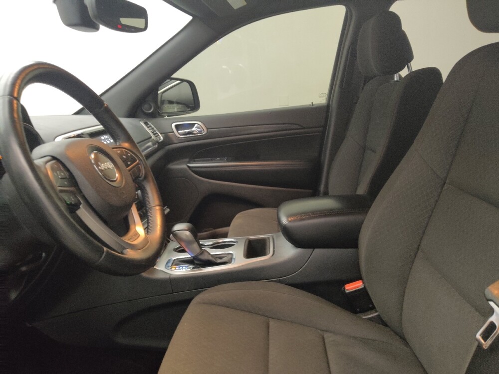 2018 Jeep Grand Cherokee in Des Moines, IA 50310 - 18138016 17