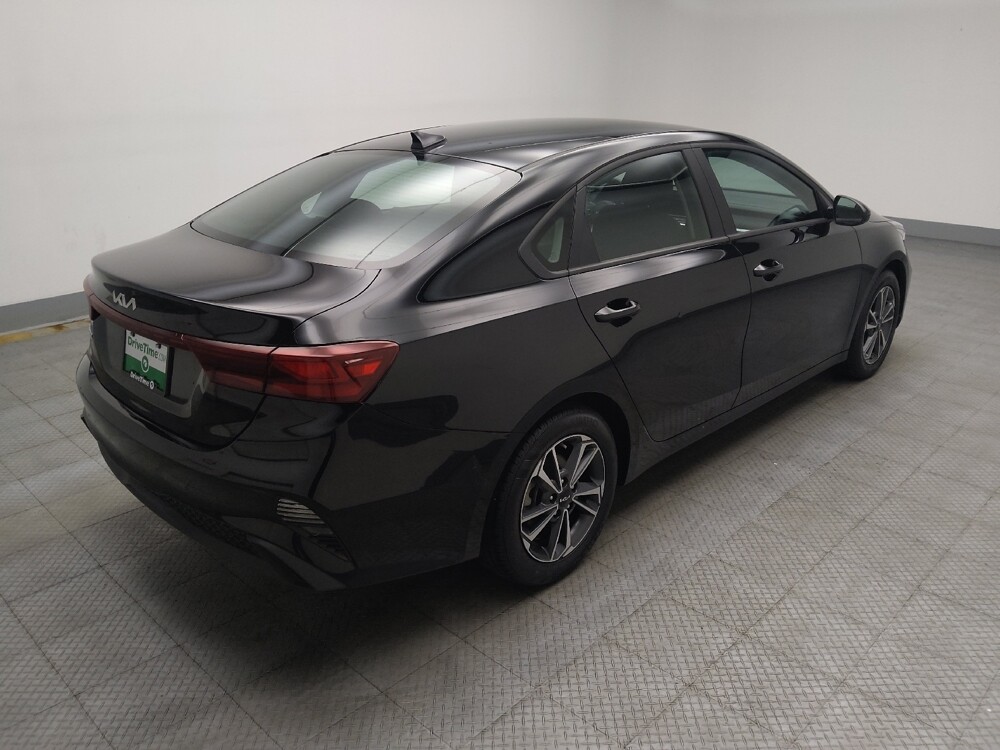 2024 Kia Forte in Des Moines, IA 50310 - 18138017 11