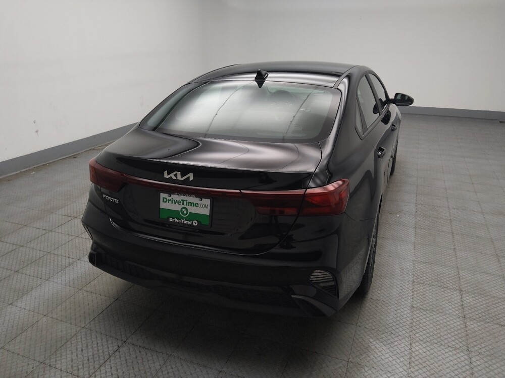 2024 Kia Forte in Des Moines, IA 50310 - 18138017 10