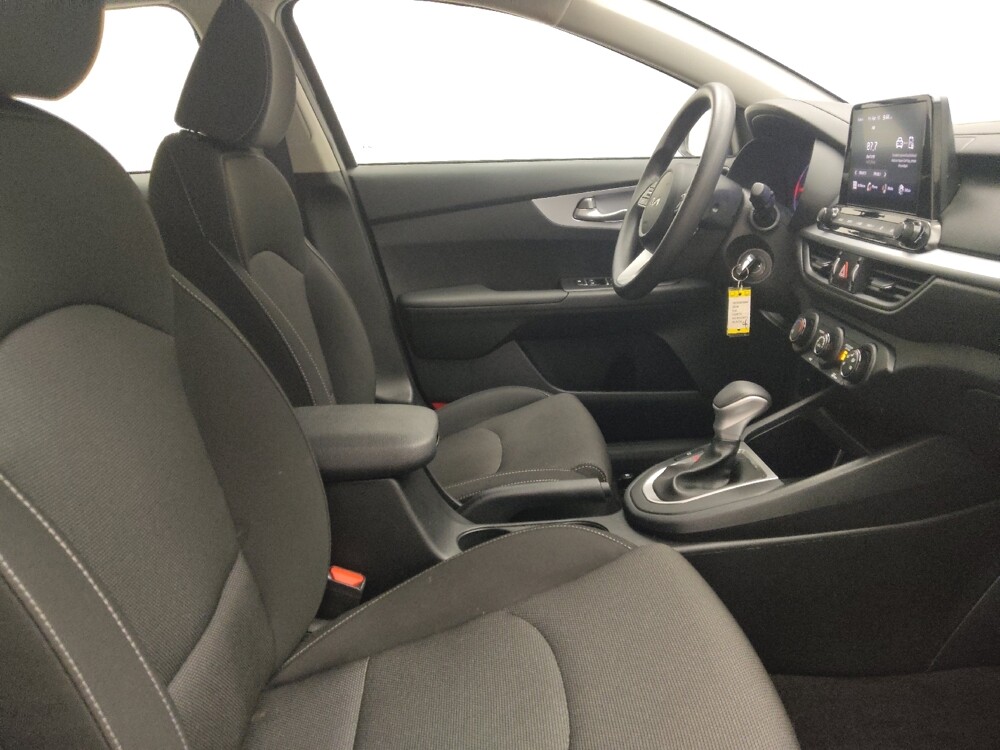 2024 Kia Forte in Des Moines, IA 50310 - 18138017 22