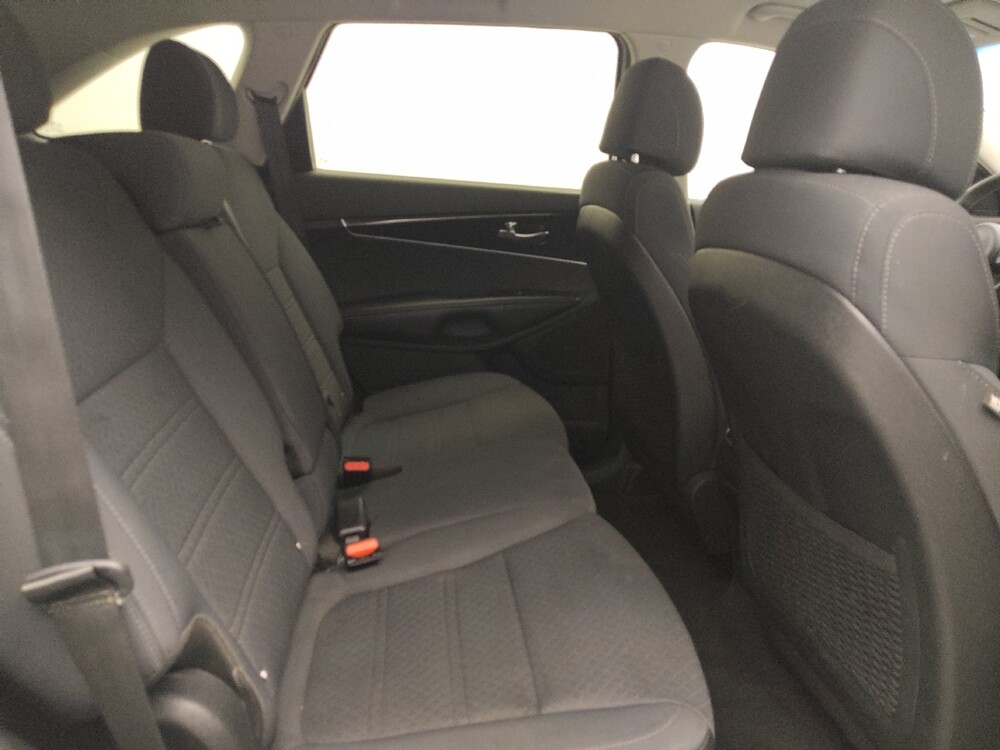 2017 Kia Sorento in Lombard, IL 60148 - 18138018 19