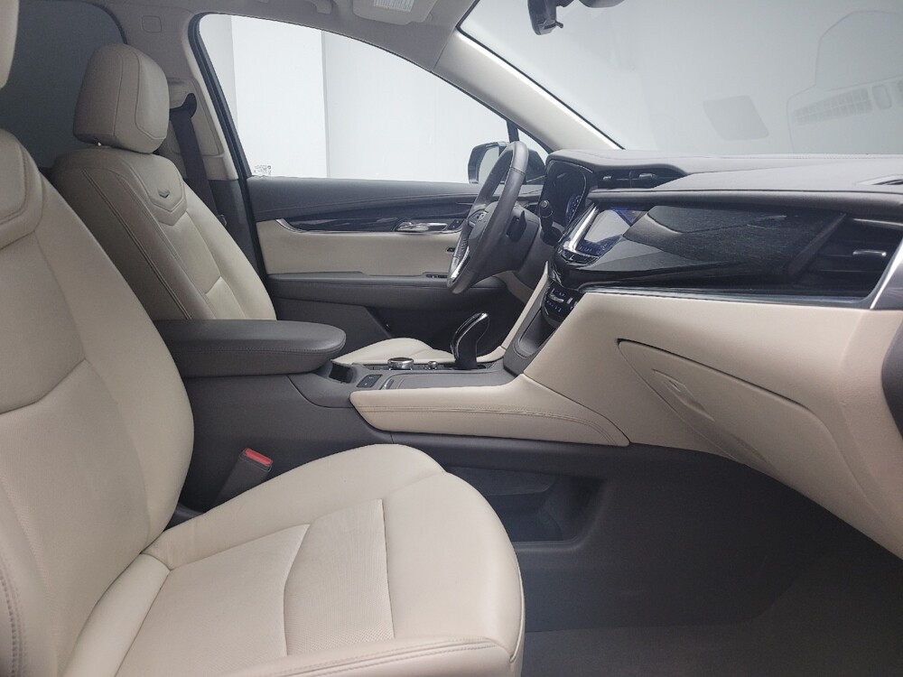 2021 Cadillac XT6 in Taylor, MI 48180 - 18138022 21