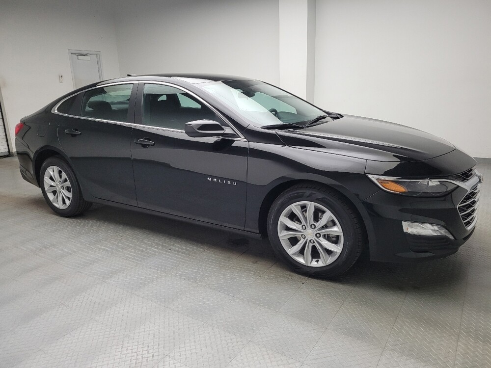 2025 Chevrolet Malibu in Eastpointe, MI 48021 - 18138024 11