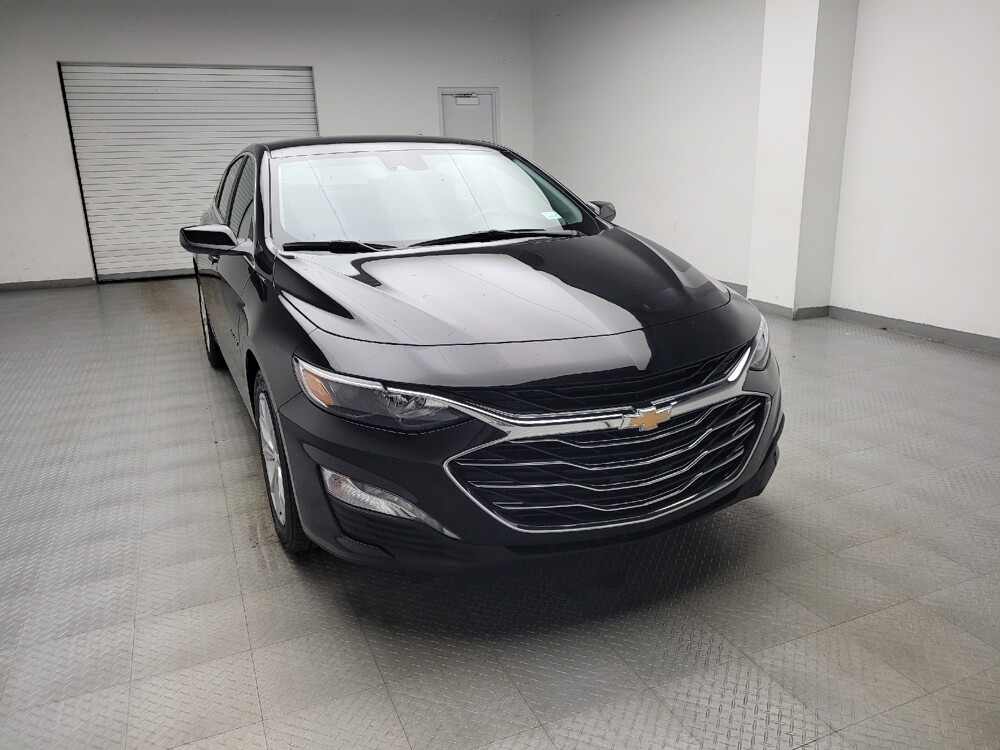 2025 Chevrolet Malibu in Eastpointe, MI 48021 - 18138024 14