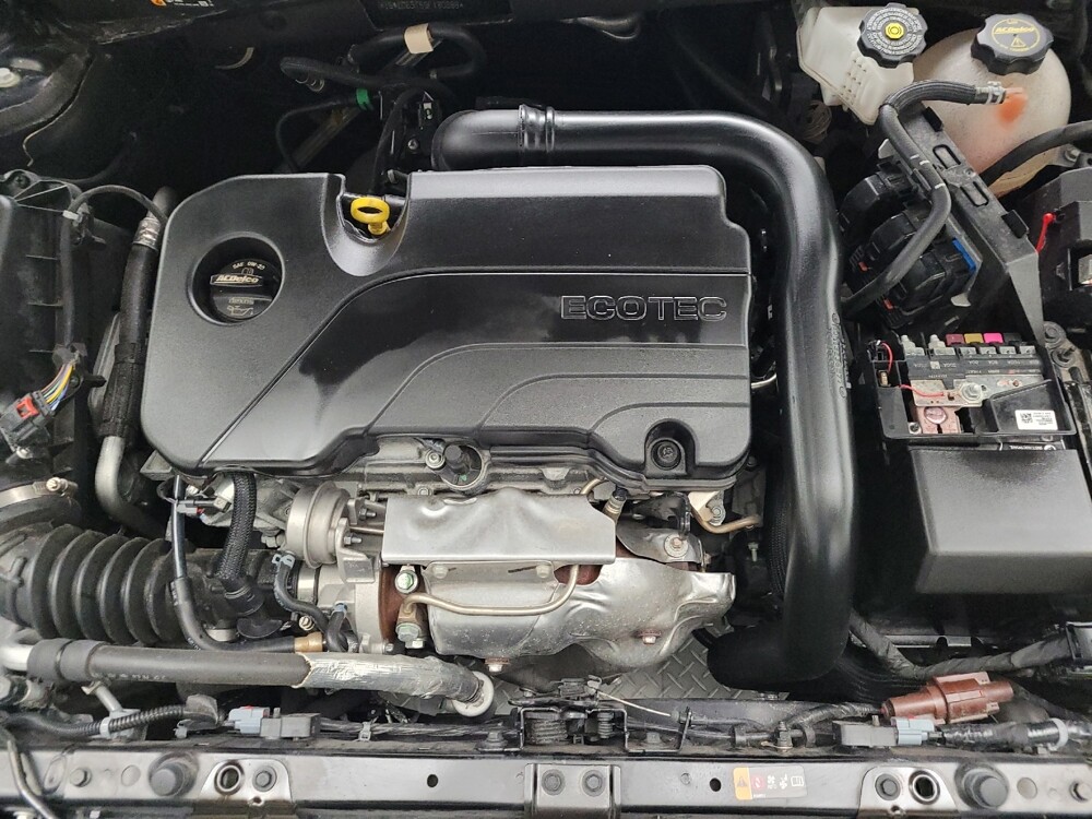 2025 Chevrolet Malibu in Eastpointe, MI 48021 - 18138024 30