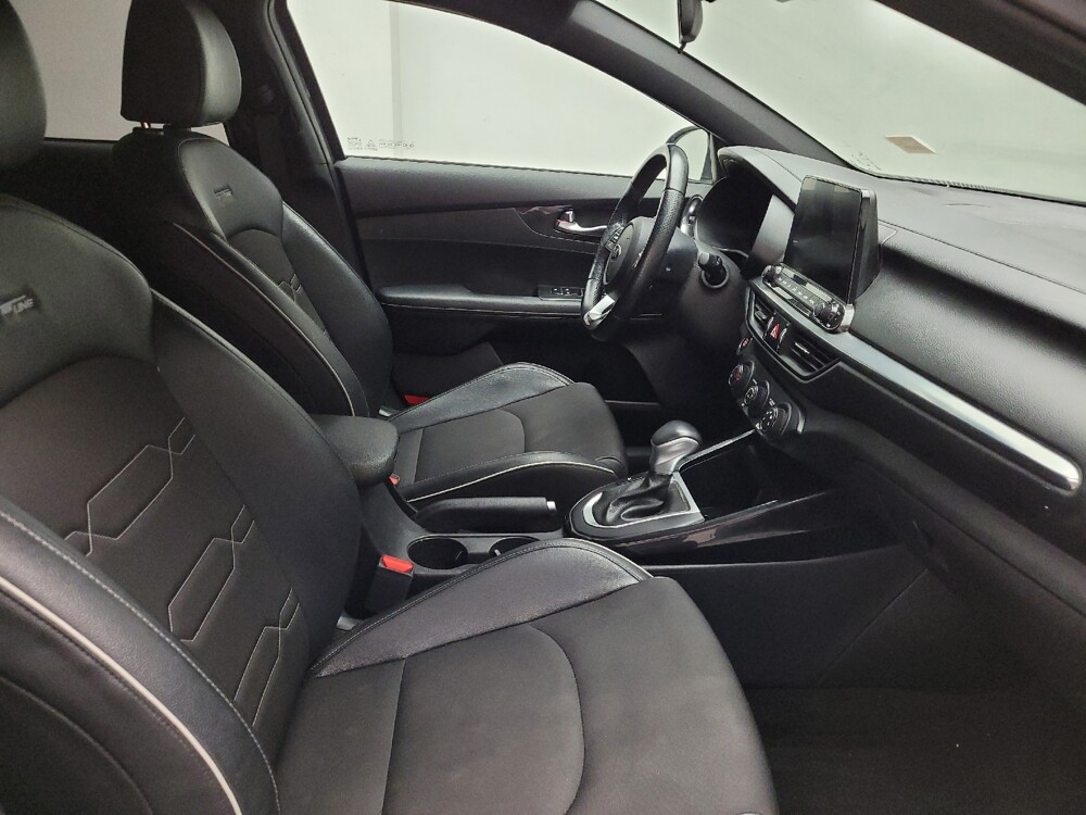 2021 Kia Forte in Taylor, MI 48180 - 18138025 21