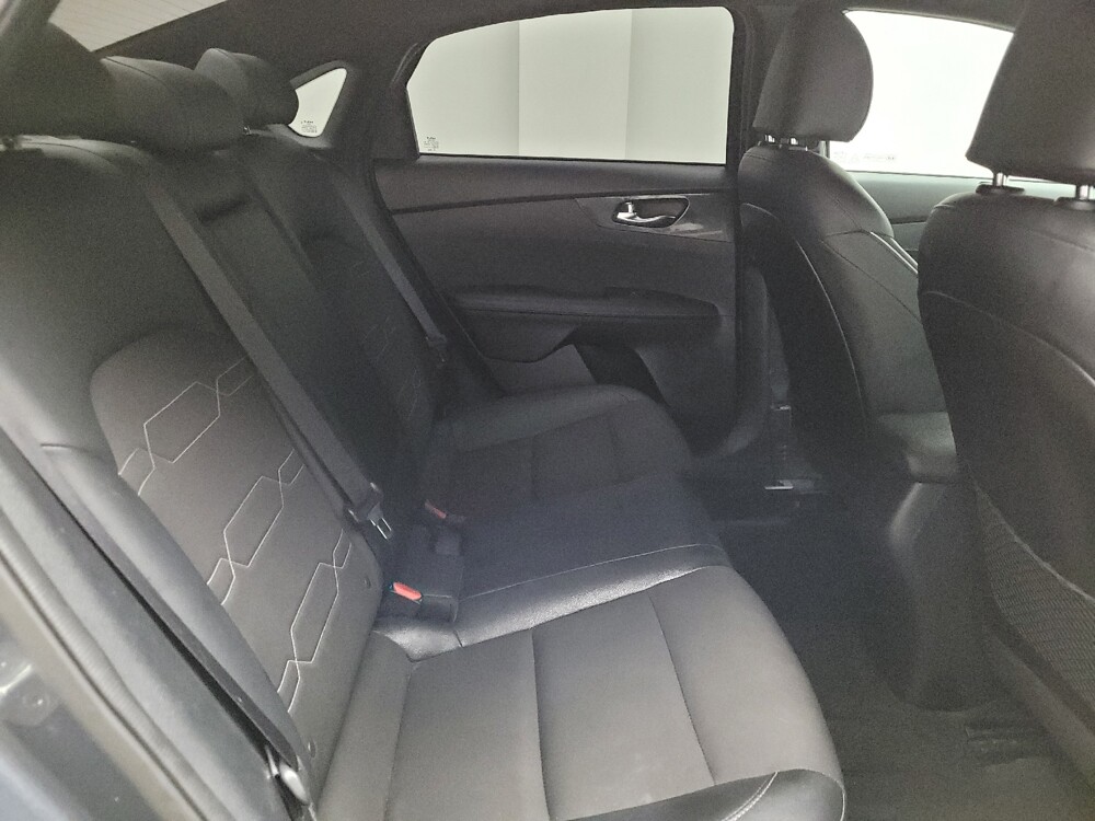 2021 Kia Forte in Taylor, MI 48180 - 18138025 19