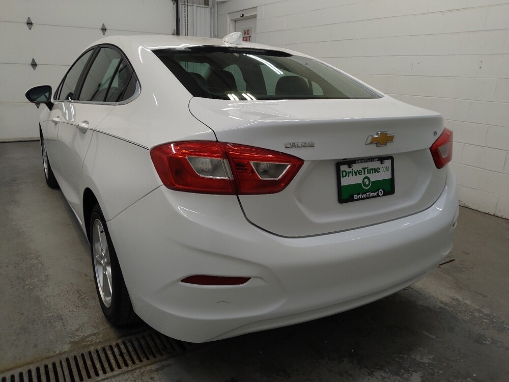 2017 Chevrolet Cruze in Fairfield, OH 45014 - 18138065 5