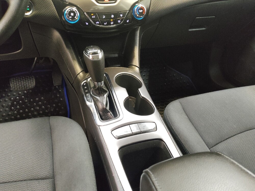2017 Chevrolet Cruze in Fairfield, OH 45014 - 18138065 26