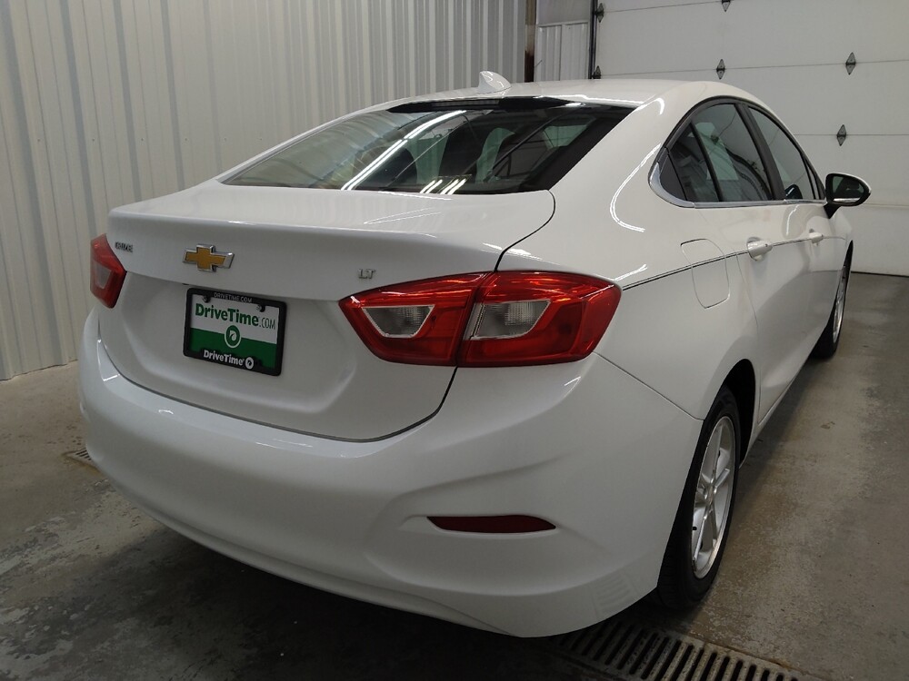 2017 Chevrolet Cruze in Fairfield, OH 45014 - 18138065 9