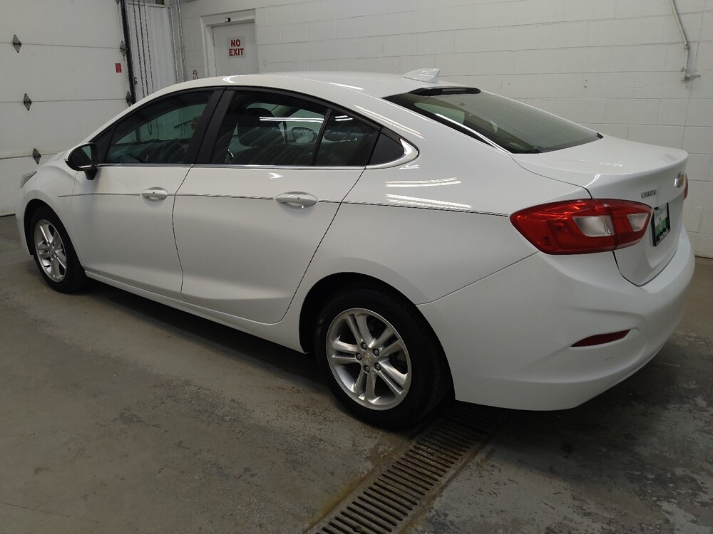 2017 Chevrolet Cruze in Fairfield, OH 45014 - 18138065 3