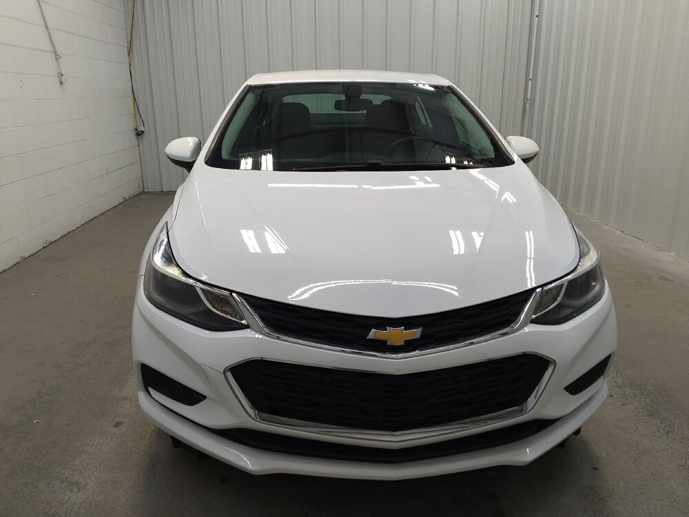 2017 Chevrolet Cruze in Fairfield, OH 45014 - 18138065 14