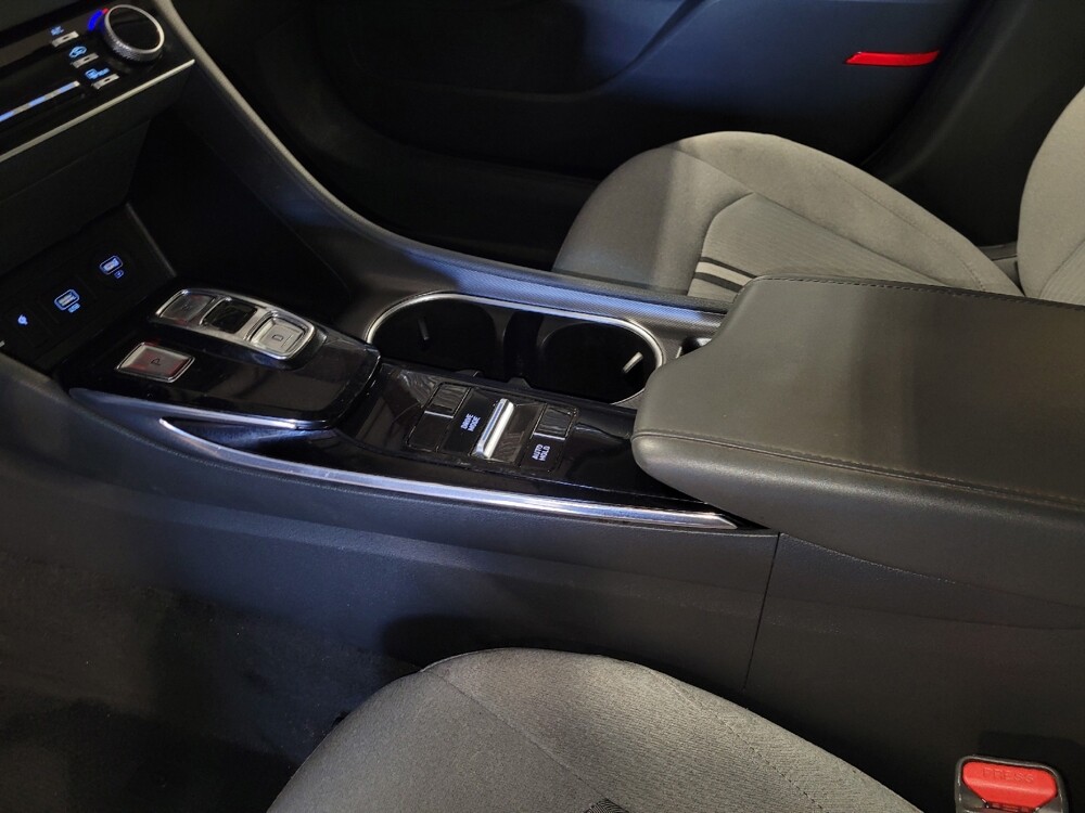 2020 Hyundai Sonata in Hialeah, FL 33014 - 18138066 26