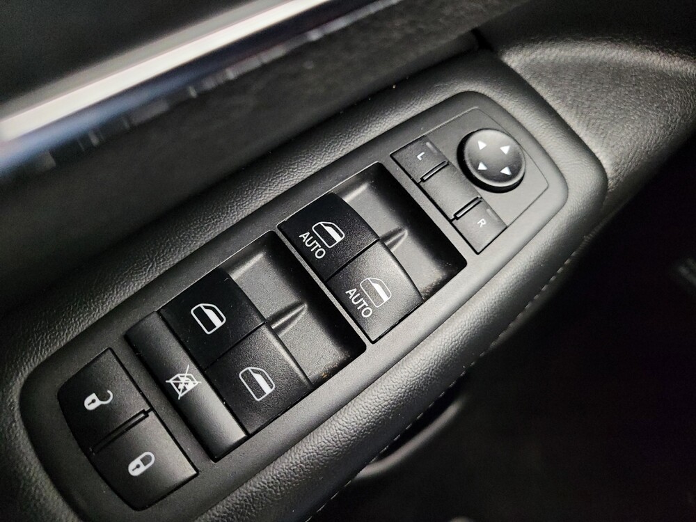 2018 Jeep Grand Cherokee in Grand Rapids, MI 49508 - 18138068 27