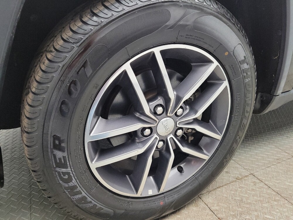 2018 Jeep Grand Cherokee in Grand Rapids, MI 49508 - 18138068 31
