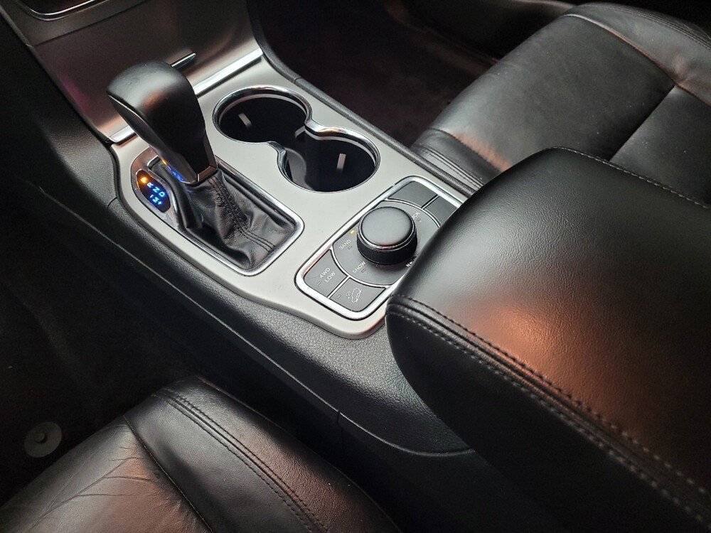 2018 Jeep Grand Cherokee in Grand Rapids, MI 49508 - 18138068 26