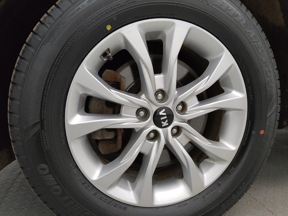 2021 Kia Telluride in Lakewood, CO 80215 - 18138071 31