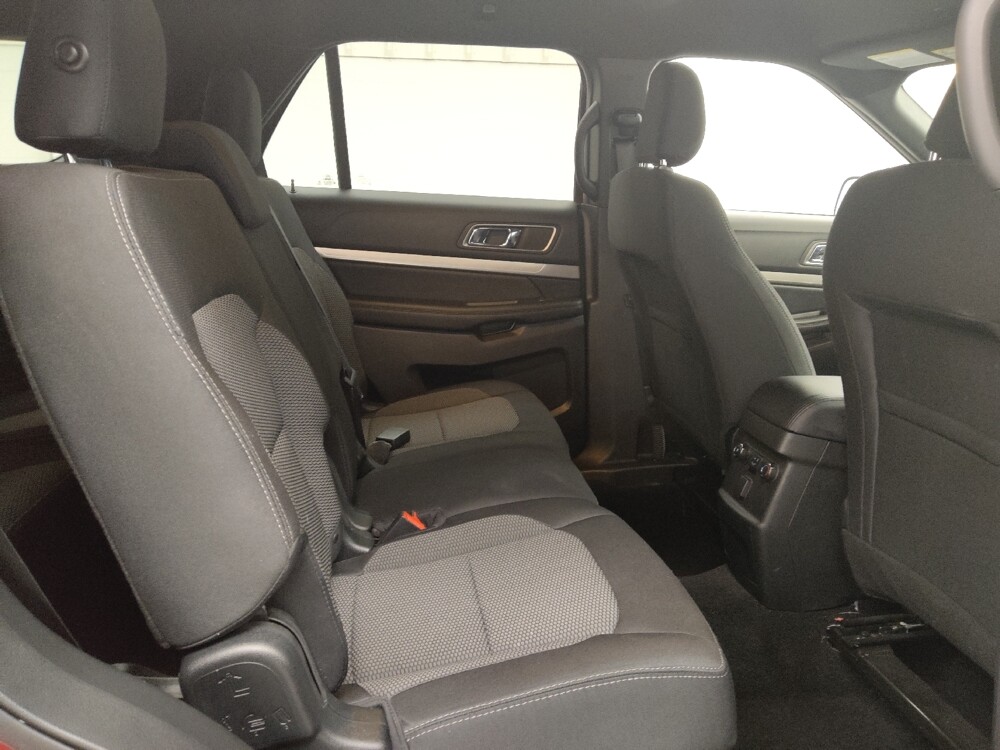 2019 Ford Explorer in St. Louis, MO 63136 - 18138077 19