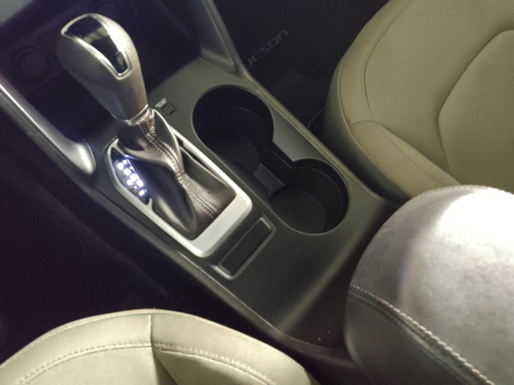 2015 Hyundai Tucson in Marietta, GA 30062 - 18138079 26