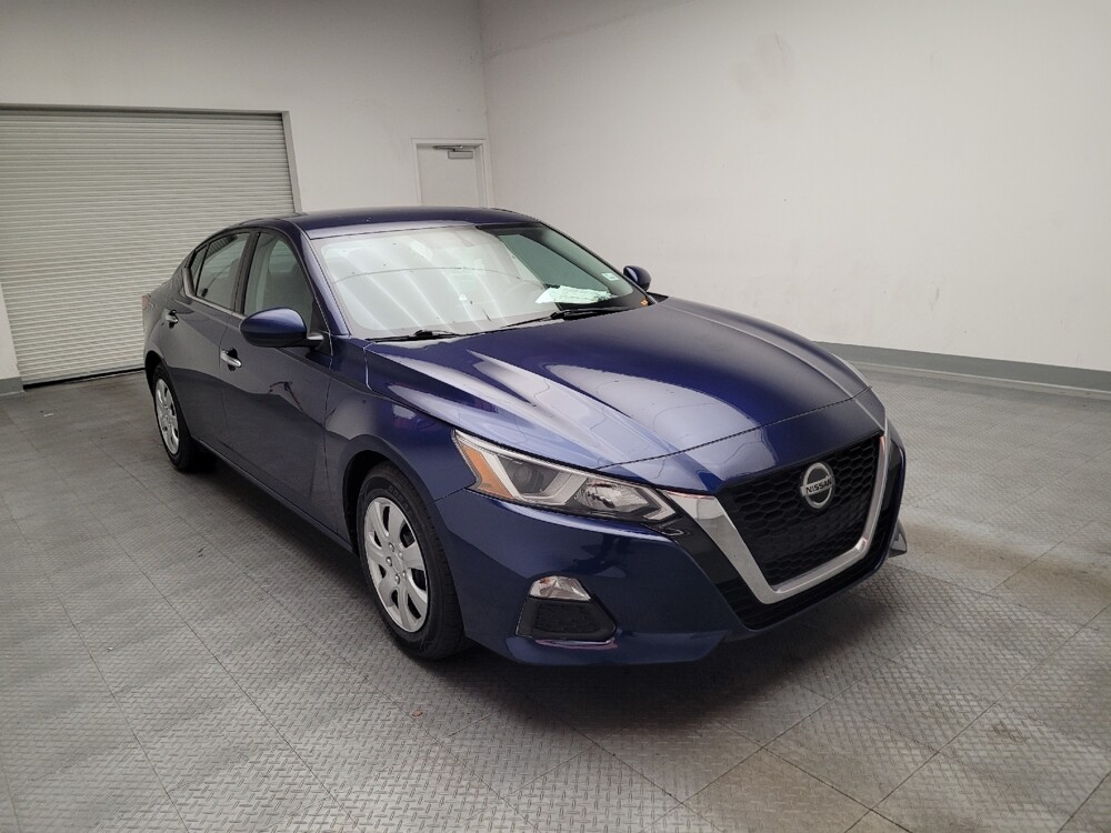 2020 Nissan Altima in Downey, CA 90241 - 18138086 13