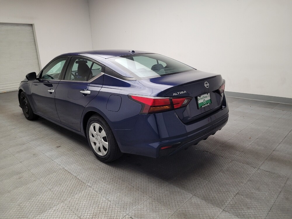 2020 Nissan Altima in Downey, CA 90241 - 18138086 5