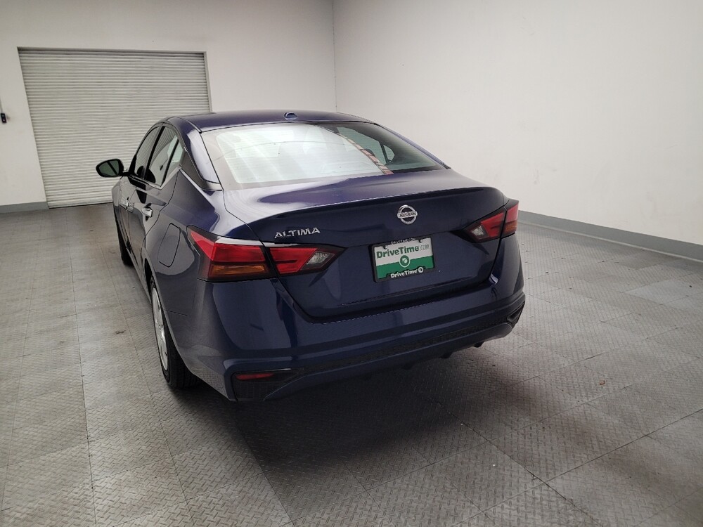 2020 Nissan Altima in Downey, CA 90241 - 18138086 6