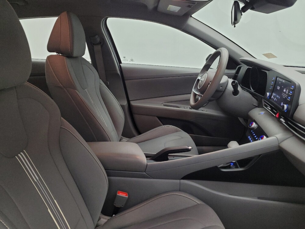 2023 Hyundai Elantra in Miamisburg, OH 45342 - 18138101 21