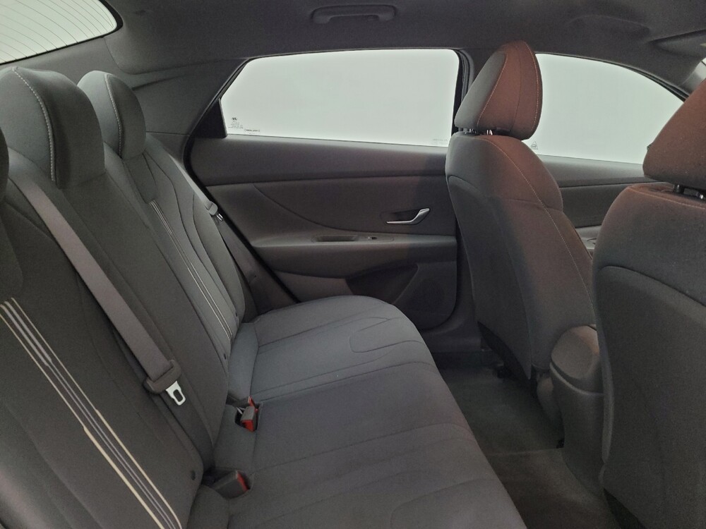 2023 Hyundai Elantra in Miamisburg, OH 45342 - 18138101 19