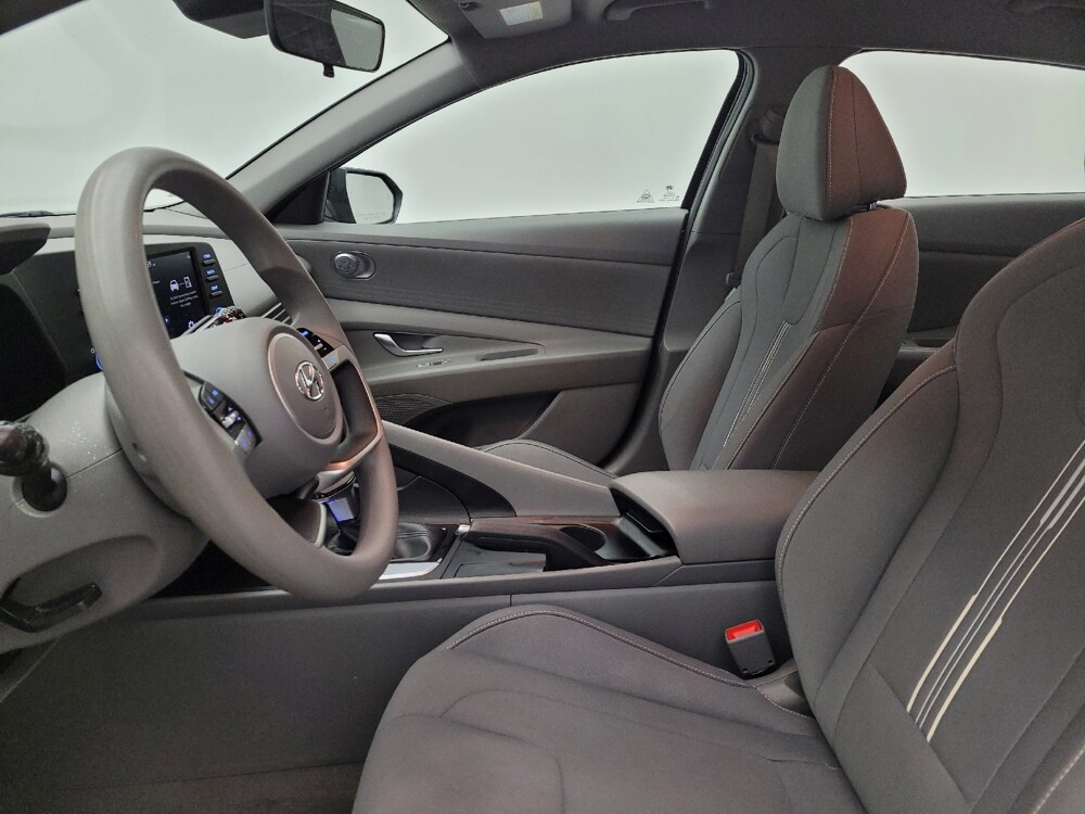 2023 Hyundai Elantra in Miamisburg, OH 45342 - 18138101 17