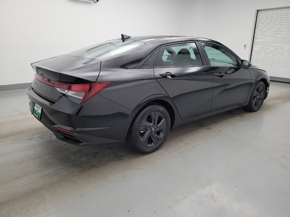2023 Hyundai Elantra in Miamisburg, OH 45342 - 18138101 10