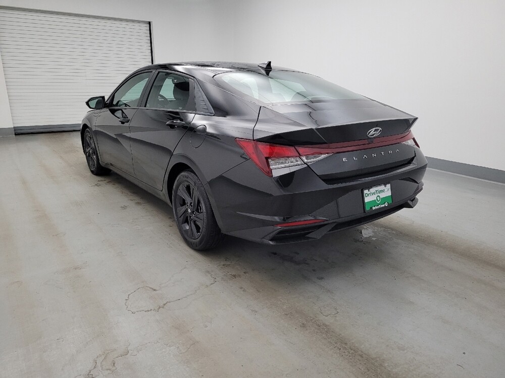 2023 Hyundai Elantra in Miamisburg, OH 45342 - 18138101 5