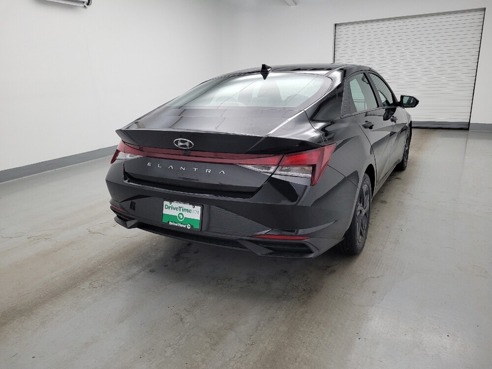 2023 Hyundai Elantra in Miamisburg, OH 45342 - 18138101 7