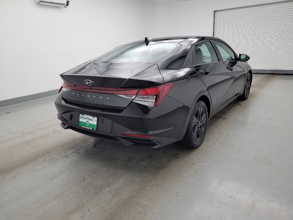 2023 Hyundai Elantra in Miamisburg, OH 45342 - 18138101 9