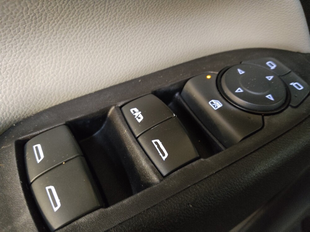 2019 Chevrolet Equinox in Charleston, SC 29414 - 18138117 27