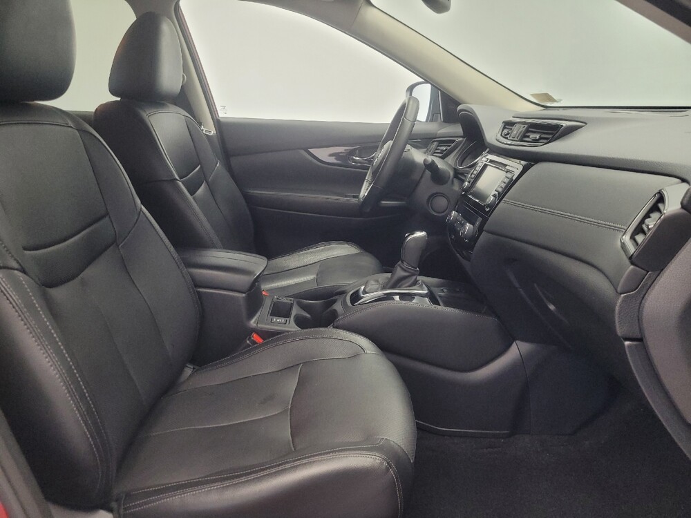 2019 Nissan Rogue in Highland, IN 46322 - 18138122 21