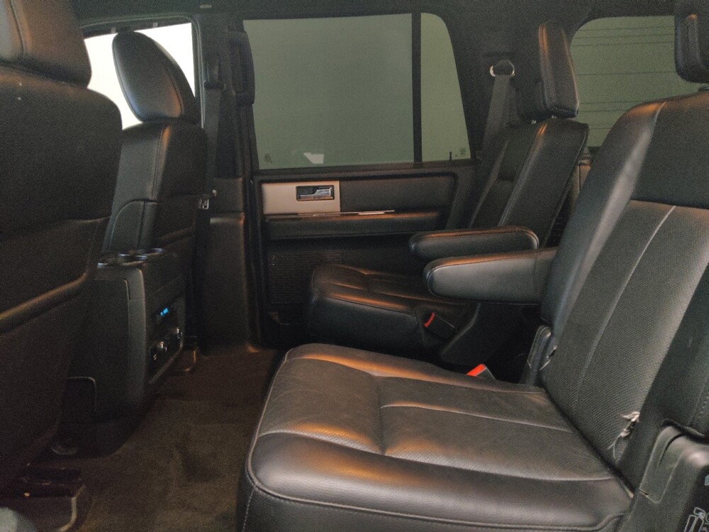 2017 Ford Expedition in Fort Worth, TX 76116 - 18138125 18