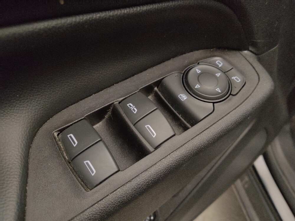 2018 Chevrolet Equinox in Lakewood, CO 80215 - 18138129 27
