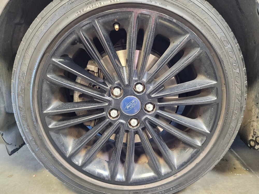2014 Ford Fusion in Fresno, CA 93726 - 18138132 31
