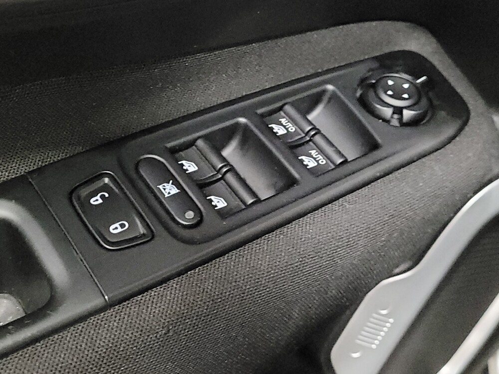 2021 Jeep Renegade in Temple Hills, MD 20746 - 18138171 27
