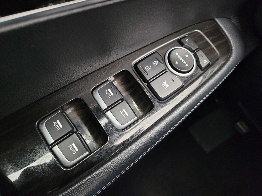 2019 Kia Sorento in Eastpointe, MI 48021 - 18138176 27