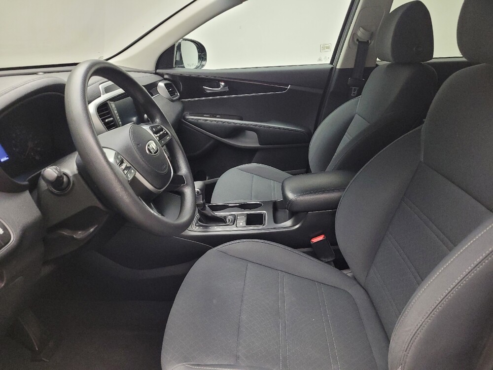 2019 Kia Sorento in Eastpointe, MI 48021 - 18138176 17