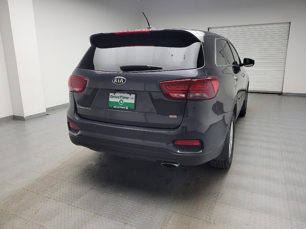 2019 Kia Sorento in Eastpointe, MI 48021 - 18138176 7