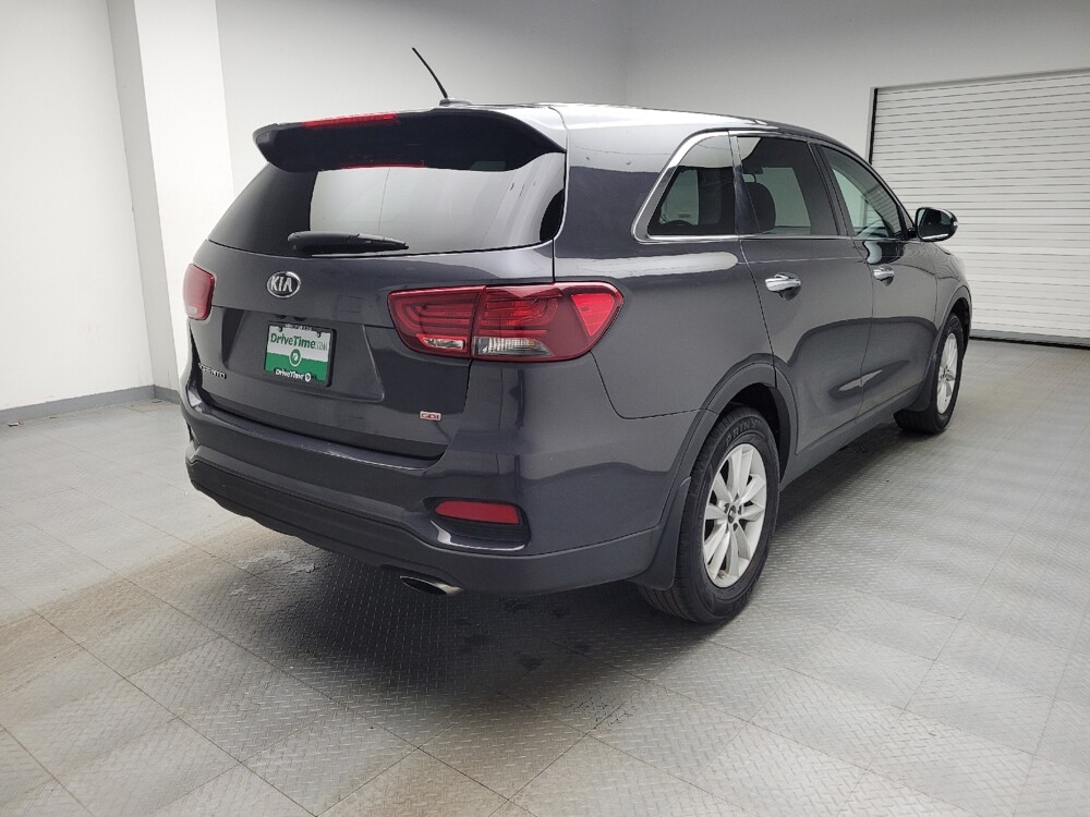 2019 Kia Sorento in Eastpointe, MI 48021 - 18138176 9
