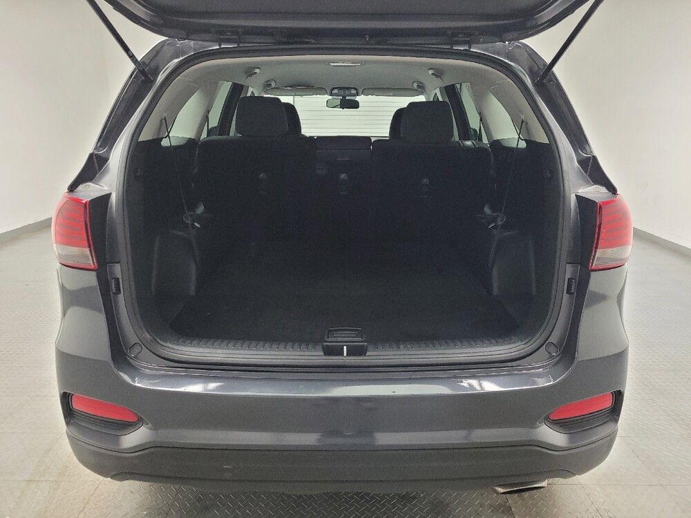 2019 Kia Sorento in Eastpointe, MI 48021 - 18138176 29