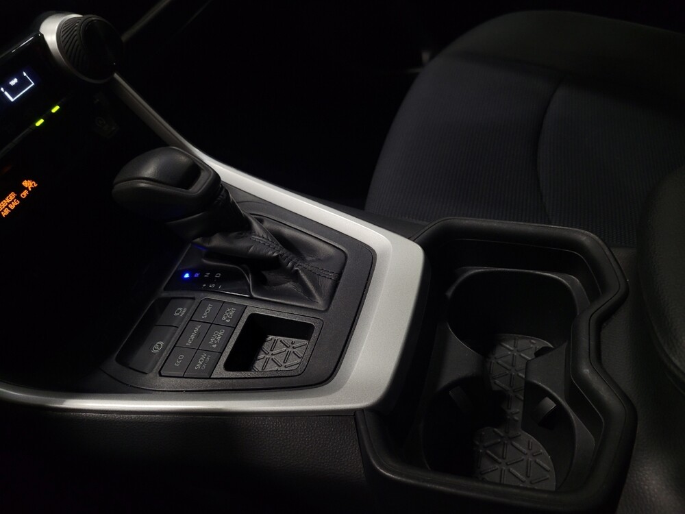 2019 Toyota RAV4 in Henrico, VA 23223 - 18138187 26