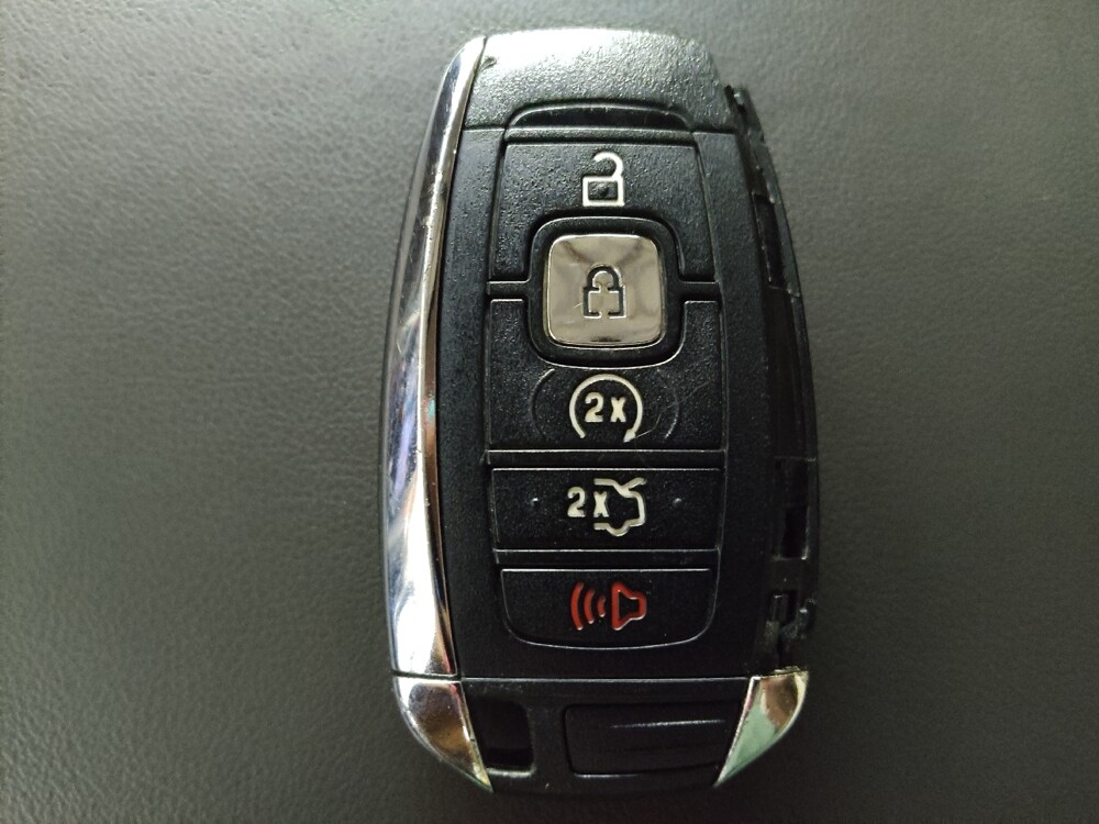 2018 Lincoln MKX in Birmingham, AL 35215 - 18138188 32