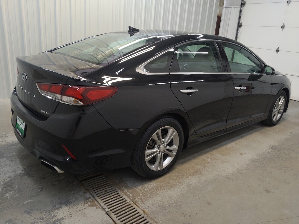 2018 Hyundai Sonata in Fairfield, OH 45014 - 18138191 10