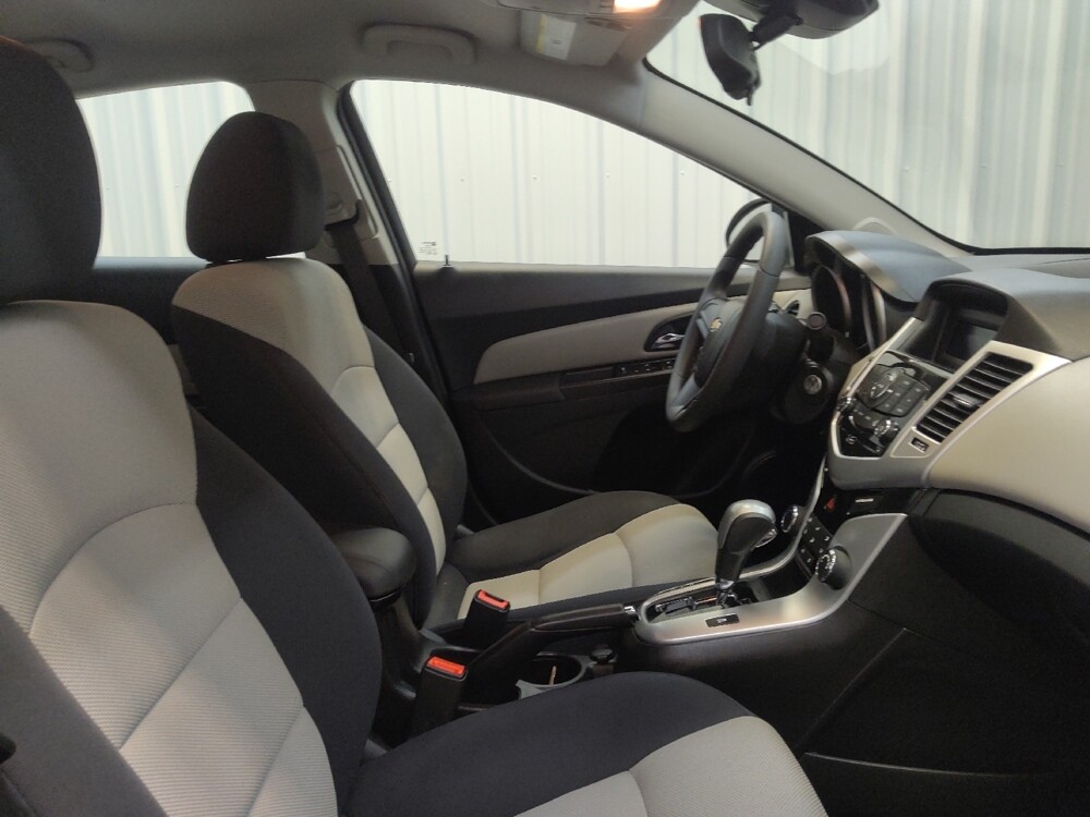 2016 Chevrolet Cruze in Fairfield, OH 45014 - 18138193 21
